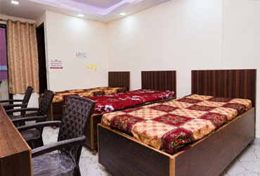 Triple Sharing PG Room